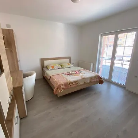 Apartment Jovana 2 *